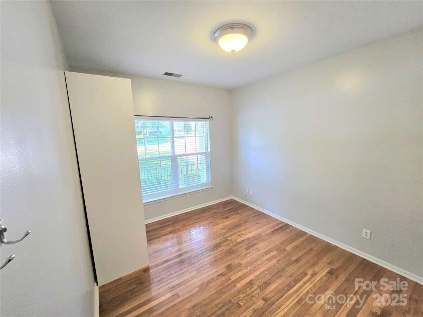 2226 Elendil Lane, Charlotte, NC 28269.  MLS# CAR4264018, YatesRealty ID 30109. 