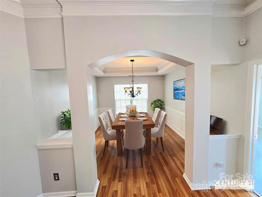 2226 Elendil Lane, Charlotte, NC 28269.  MLS# CAR4264018, YatesRealty ID 30109. Diningroom Virtually Staged