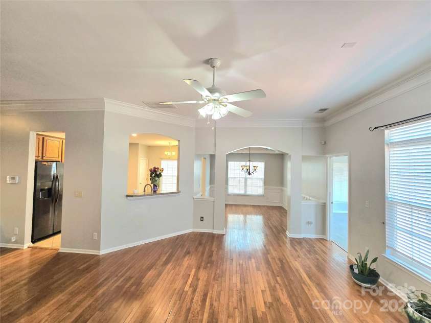 2226 Elendil Lane, Charlotte, NC 28269.  MLS# CAR4264018, YatesRealty ID 30109. Livingroom facing diningroom