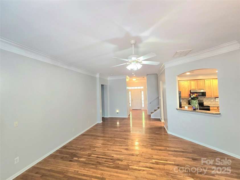 2226 Elendil Lane, Charlotte, NC 28269.  MLS# CAR4264018, YatesRealty ID 30109. Livingroom facing front door