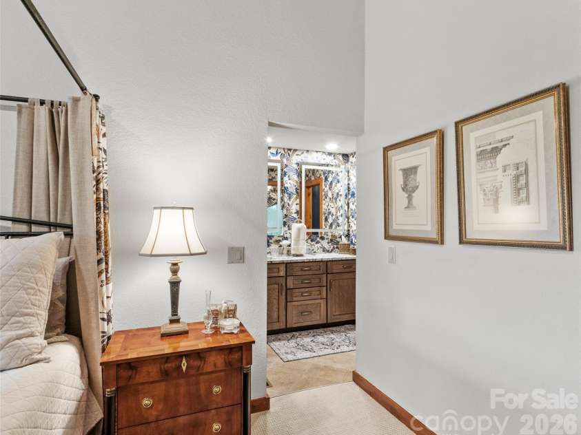 430 Rhododendron Lane, Burnsville, NC 28714.  MLS# CAR4302757, YatesRealty ID 3011. 