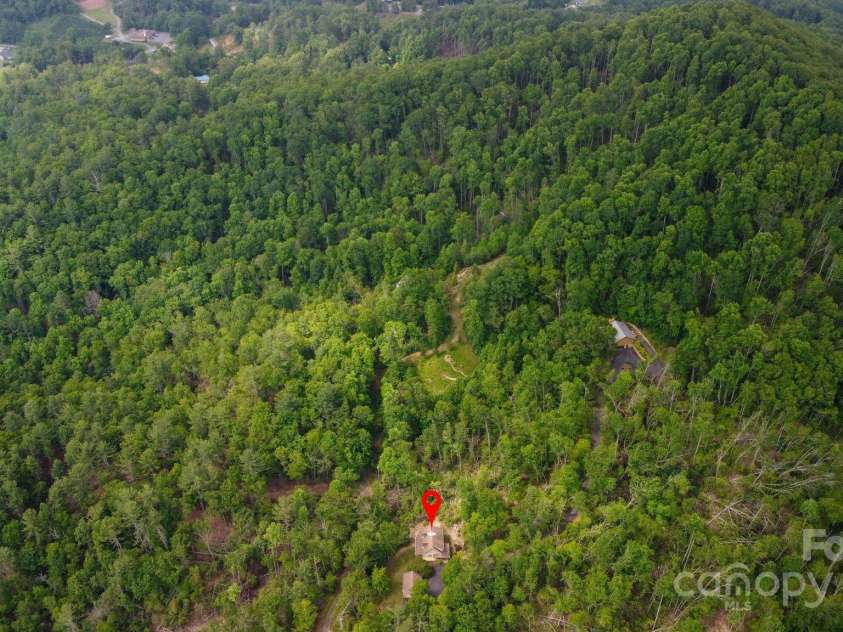 355 Rosewood Lane, Burnsville, NC 28714.  MLS# CAR4263679, YatesRealty ID 30113. 