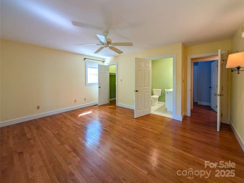 355 Rosewood Lane, Burnsville, NC 28714.  MLS# CAR4263679, YatesRealty ID 30113. 
