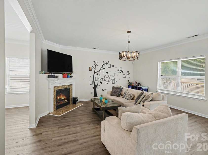 6908 Centerline Drive, Charlotte, NC 28278.  MLS# CAR4393211, YatesRealty ID 30113. 