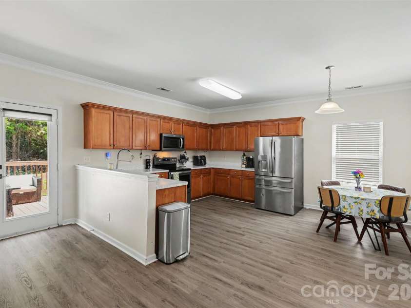 6908 Centerline Drive, Charlotte, NC 28278.  MLS# CAR4393211, YatesRealty ID 30113. 