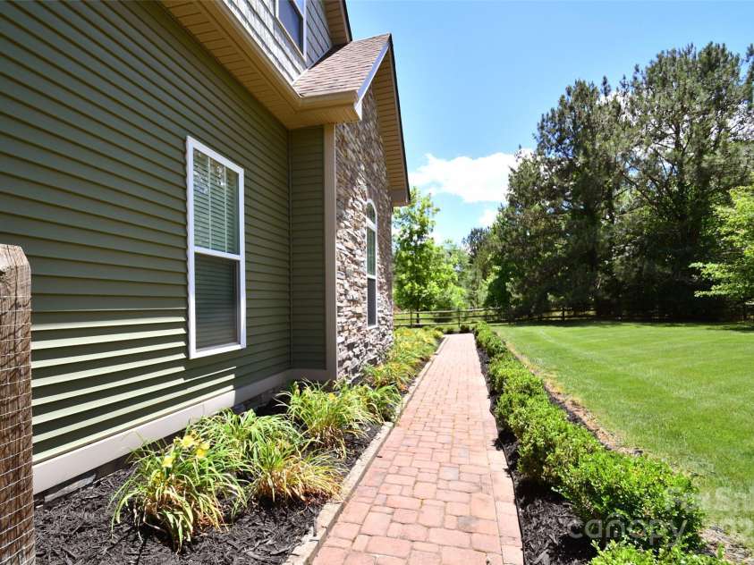 114 Wingard Road, Concord, NC 28025.  MLS# CAR4283191, YatesRealty ID 30114. 