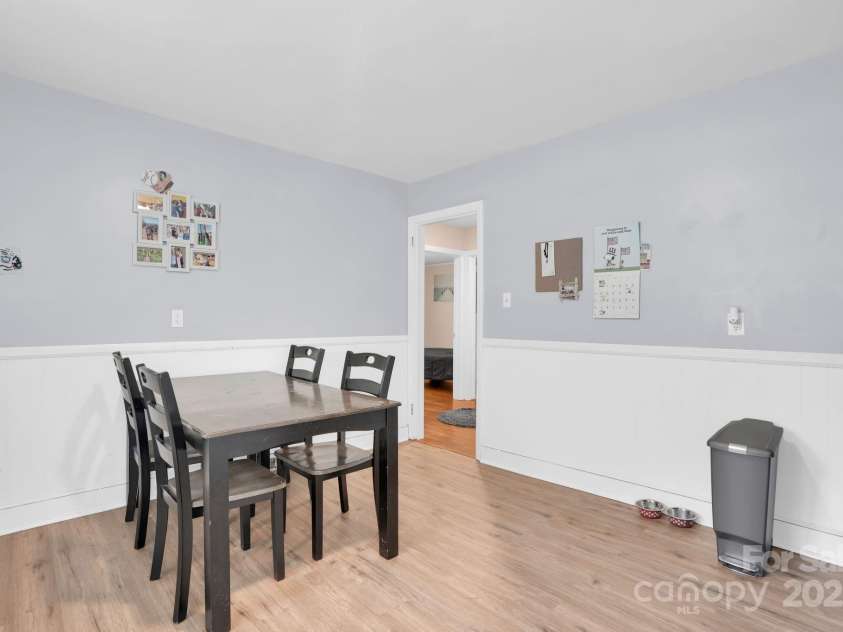 10437 Idlewild Road, Matthews, NC 28105.  MLS# CAR4287403, YatesRealty ID 30117. 