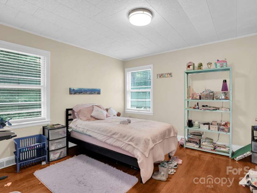 10437 Idlewild Road, Matthews, NC 28105.  MLS# CAR4287403, YatesRealty ID 30117. 