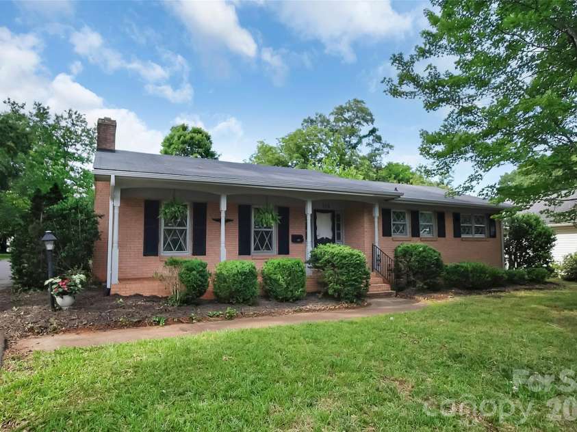 327 Arlington Street, Forest City, NC 28043.  MLS# CAR4391640, YatesRealty ID 30117. 