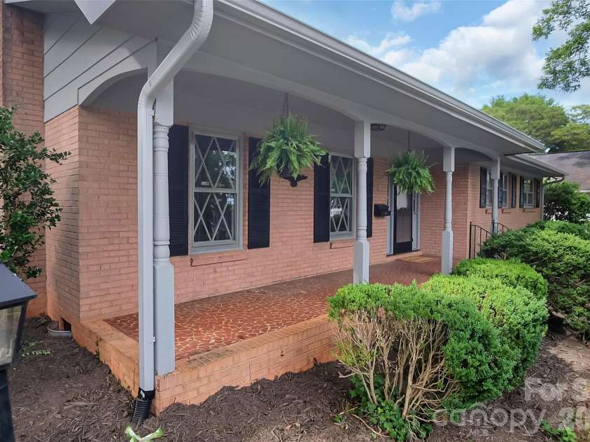 327 Arlington Street, Forest City, NC 28043.  MLS# CAR4391640, YatesRealty ID 30117. 