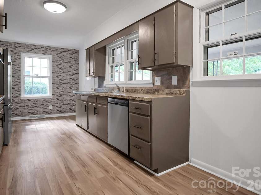 327 Arlington Street, Forest City, NC 28043.  MLS# CAR4391640, YatesRealty ID 30117. 