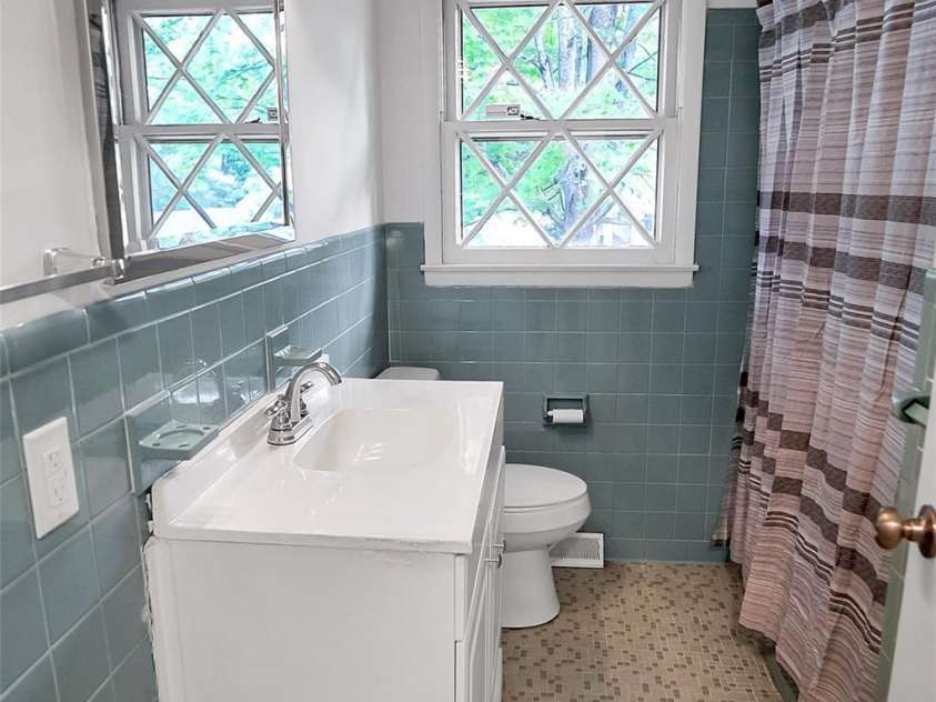 327 Arlington Street, Forest City, NC 28043.  MLS# CAR4391640, YatesRealty ID 30117. 