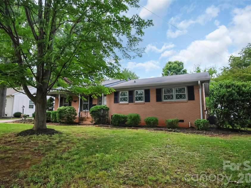327 Arlington Street, Forest City, NC 28043.  MLS# CAR4391640, YatesRealty ID 30117. 