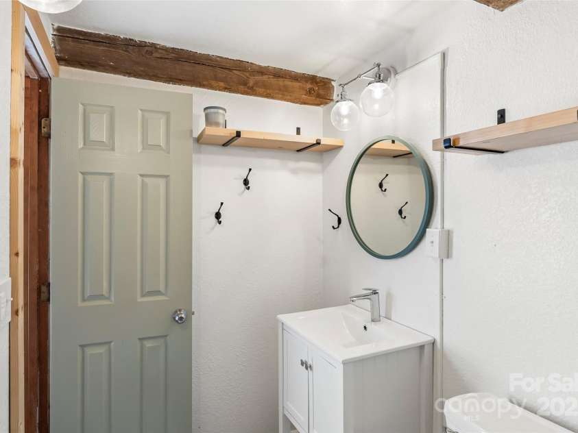 1623 Soco Road, Maggie Valley, NC 28751.  MLS# CAR4281971, YatesRealty ID 30118. Full bath on main