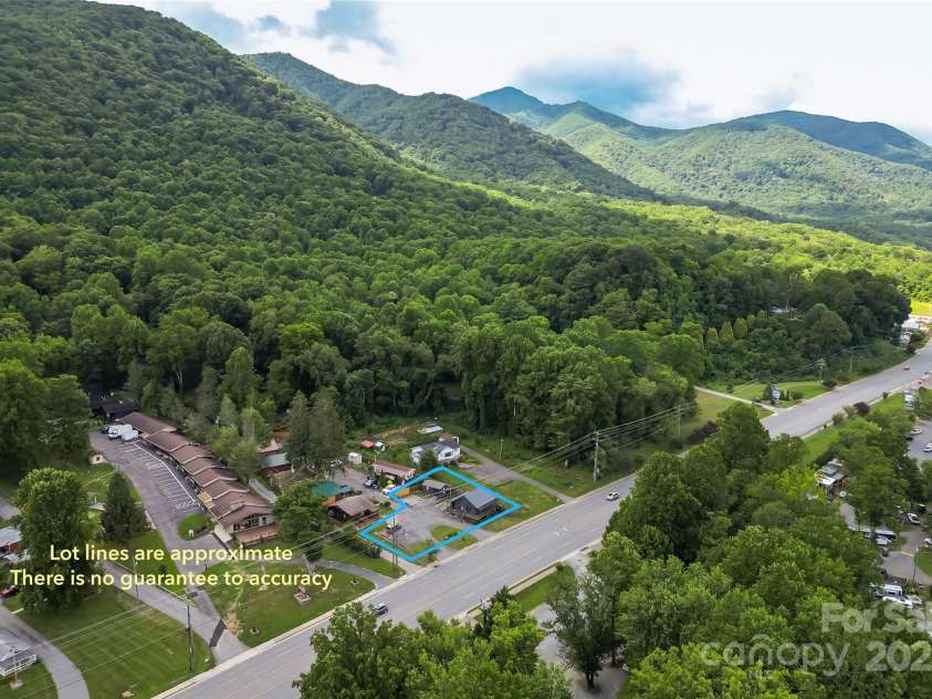 1623 Soco Road, Maggie Valley, NC 28751.  MLS# CAR4281971, YatesRealty ID 30118. Unbeatable location with quick access to amenities and the ultimate mountain lifestyle!