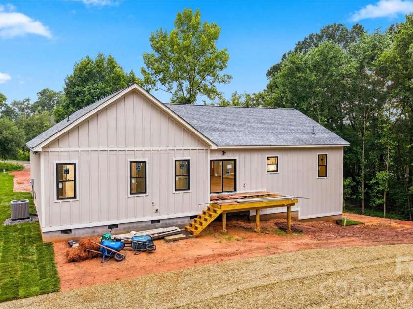 2578 Polo Lane, Maiden, NC 28650.  MLS# CAR4393330, YatesRealty ID 30118. 