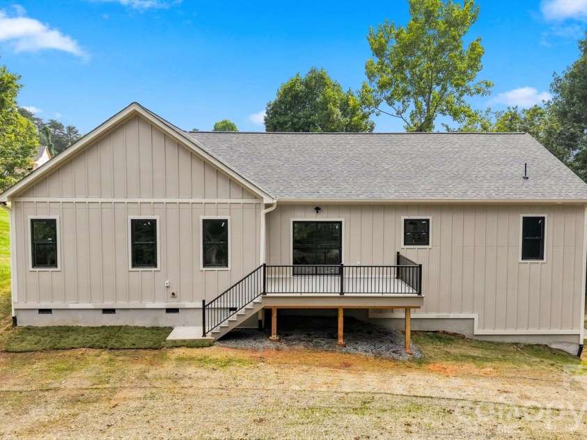 2578 Polo Lane, Maiden, NC 28650.  MLS# CAR4393330, YatesRealty ID 30118. 