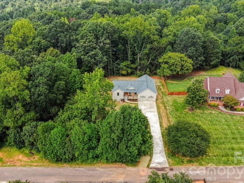2578 Polo Lane, Maiden, NC 28650.  MLS# CAR4393330, YatesRealty ID 30118. 
