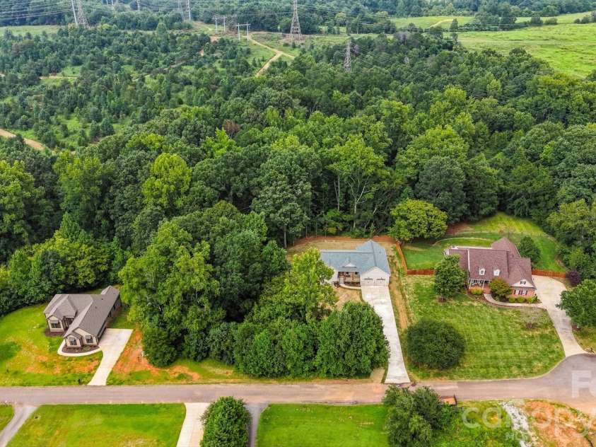 2578 Polo Lane, Maiden, NC 28650.  MLS# CAR4393330, YatesRealty ID 30118. 