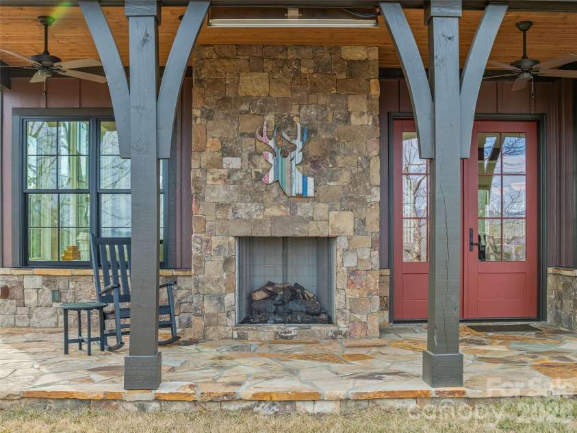 120 Boulder Creek Way, Asheville, NC 28805.  MLS# CAR4356297, YatesRealty ID 30119. Dual-function wood-burning/gas log fireplace