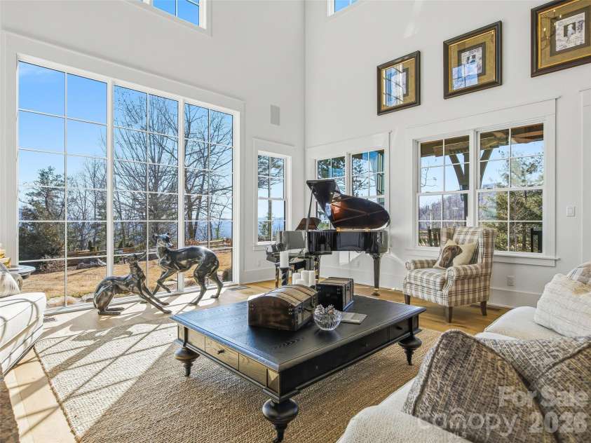 120 Boulder Creek Way, Asheville, NC 28805.  MLS# CAR4356297, YatesRealty ID 30119. Great Room