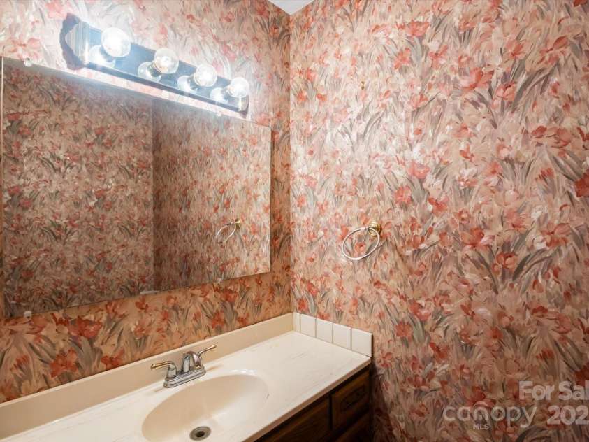 89 Quiet Pond Lane, Pisgah Forest, NC 28768.  MLS# CAR4303095, YatesRealty ID 3012. 
