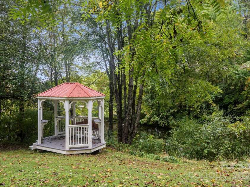 89 Quiet Pond Lane, Pisgah Forest, NC 28768.  MLS# CAR4303095, YatesRealty ID 3012. 