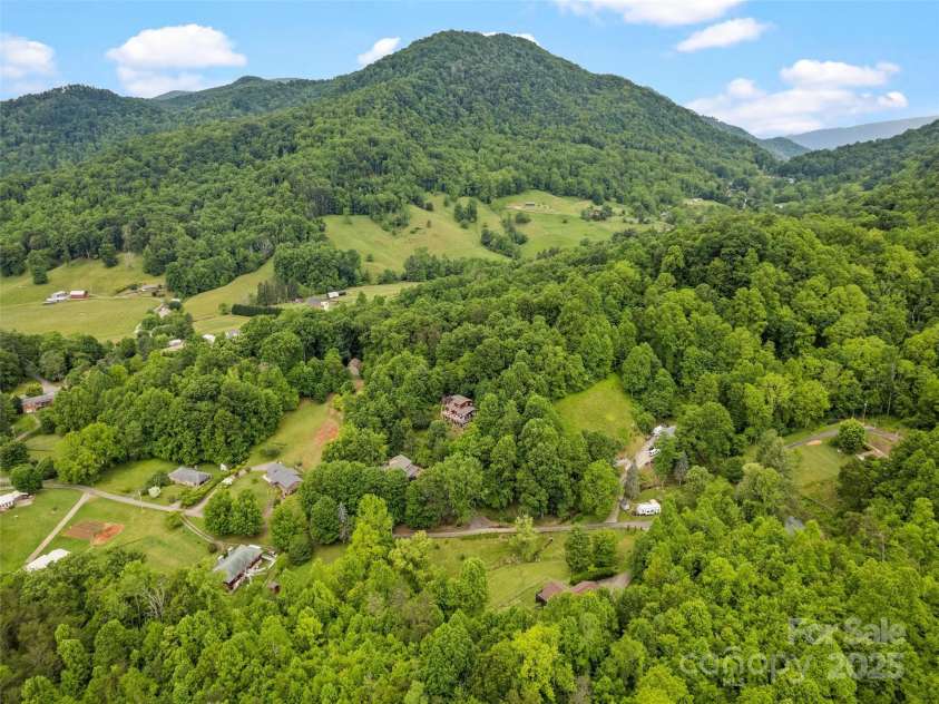 234 Bird Creek Drive, Waynesville, NC 28786.  MLS# CAR4243040, YatesRealty ID 30120. 