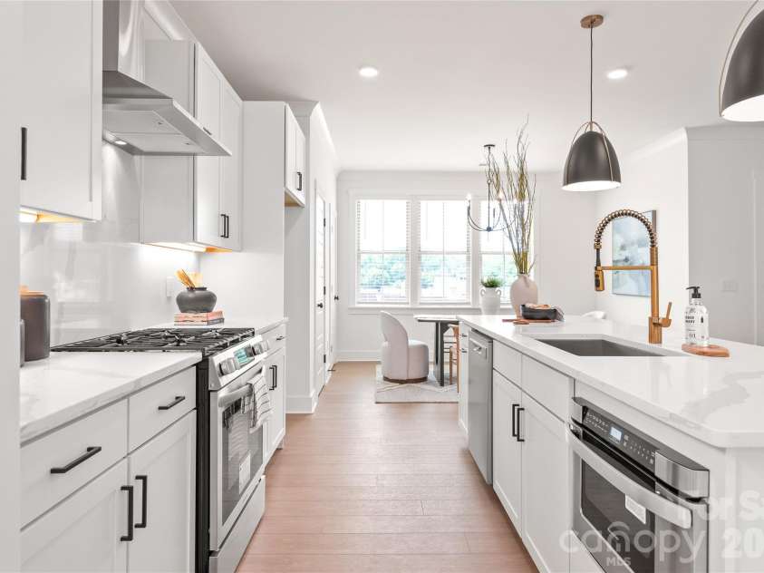 829 Garringer Place, Charlotte, NC 28208.  MLS# CAR4393287, YatesRealty ID 30120. 