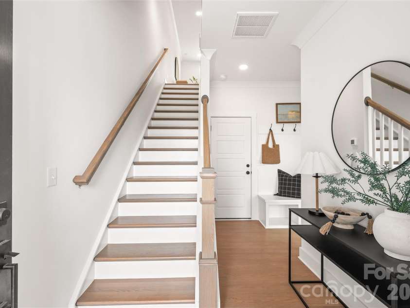 829 Garringer Place, Charlotte, NC 28208.  MLS# CAR4393287, YatesRealty ID 30120. 