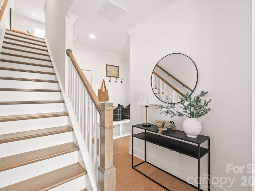 829 Garringer Place, Charlotte, NC 28208.  MLS# CAR4393287, YatesRealty ID 30120. 