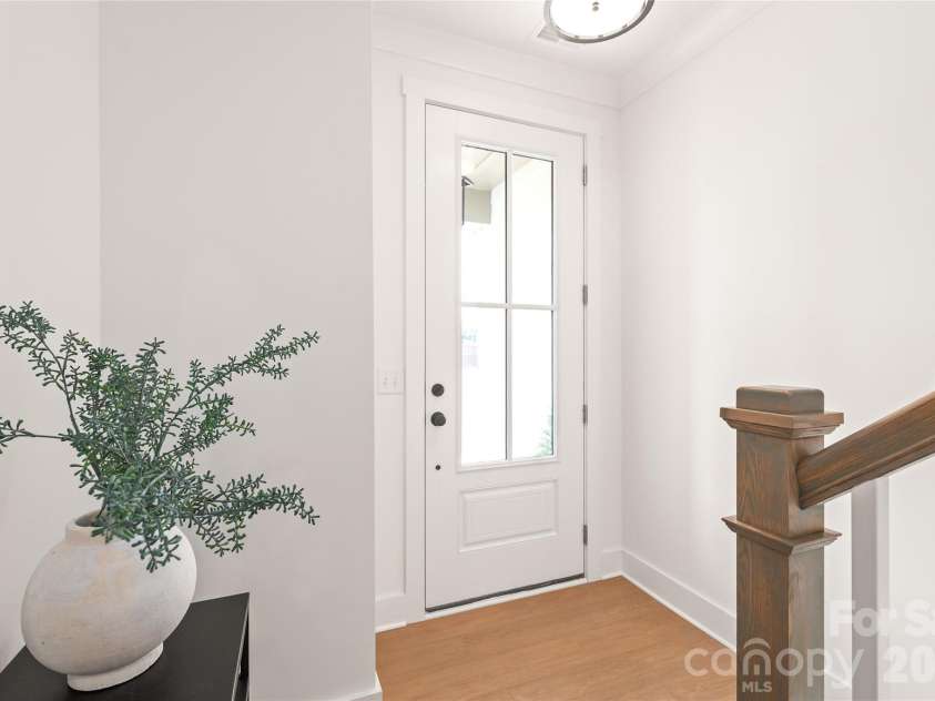 829 Garringer Place, Charlotte, NC 28208.  MLS# CAR4393287, YatesRealty ID 30120. 