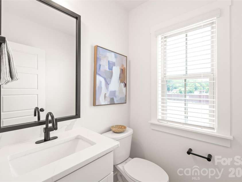 829 Garringer Place, Charlotte, NC 28208.  MLS# CAR4393287, YatesRealty ID 30120. 