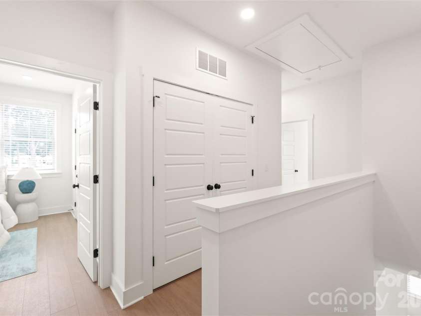 829 Garringer Place, Charlotte, NC 28208.  MLS# CAR4393287, YatesRealty ID 30120. 