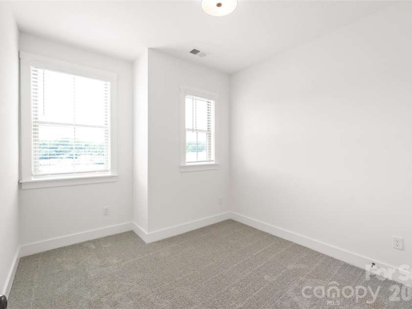 829 Garringer Place, Charlotte, NC 28208.  MLS# CAR4393287, YatesRealty ID 30120. 