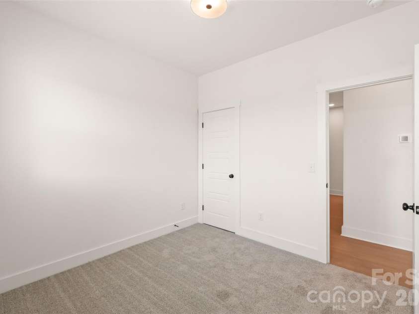 829 Garringer Place, Charlotte, NC 28208.  MLS# CAR4393287, YatesRealty ID 30120. 