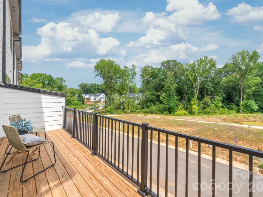 829 Garringer Place, Charlotte, NC 28208.  MLS# CAR4393287, YatesRealty ID 30120. 