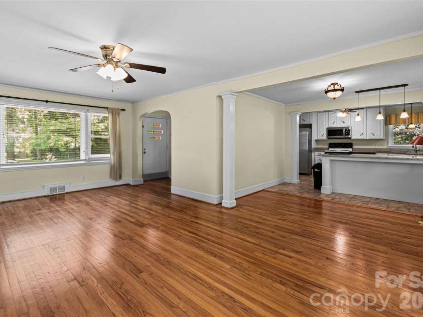 1024 Woodland Drive, Rock Hill, SC 29732.  MLS# CAR4384176, YatesRealty ID 30121. 