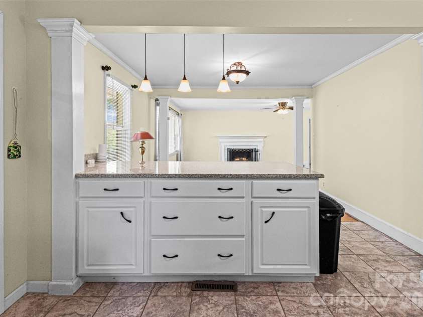 1024 Woodland Drive, Rock Hill, SC 29732.  MLS# CAR4384176, YatesRealty ID 30121. 