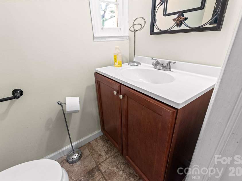 1024 Woodland Drive, Rock Hill, SC 29732.  MLS# CAR4384176, YatesRealty ID 30121. 