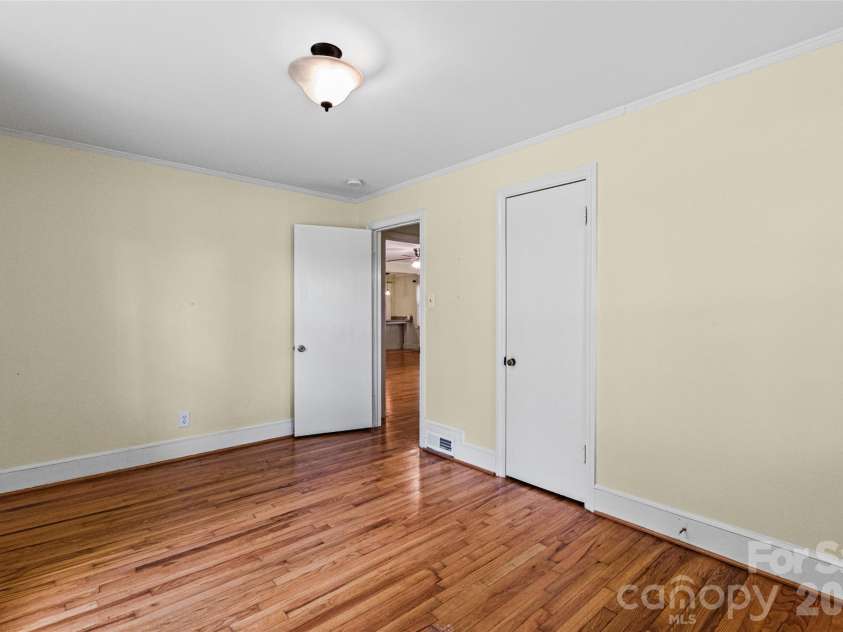 1024 Woodland Drive, Rock Hill, SC 29732.  MLS# CAR4384176, YatesRealty ID 30121. 