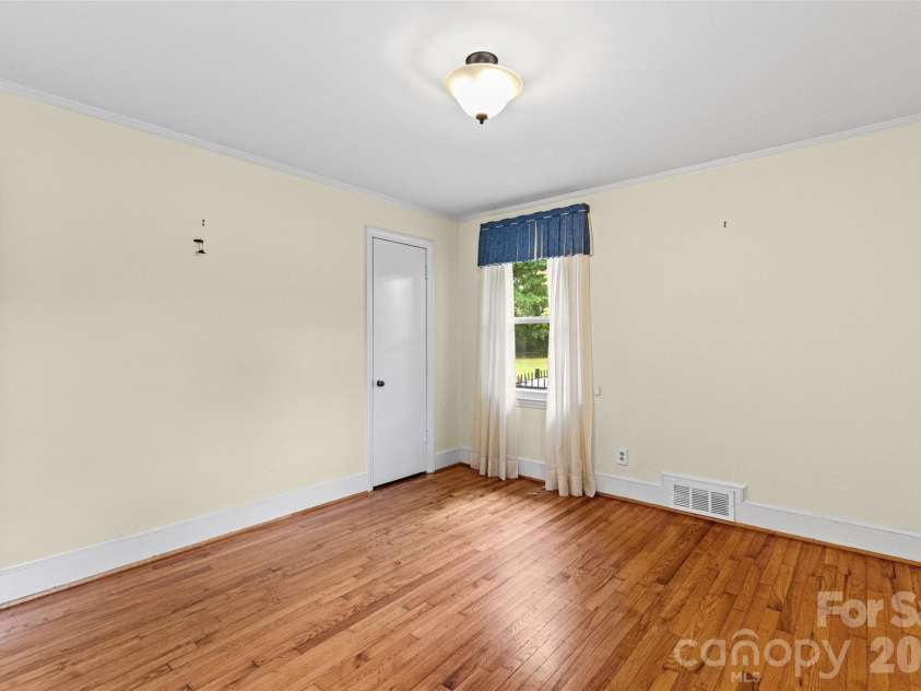1024 Woodland Drive, Rock Hill, SC 29732.  MLS# CAR4384176, YatesRealty ID 30121. 