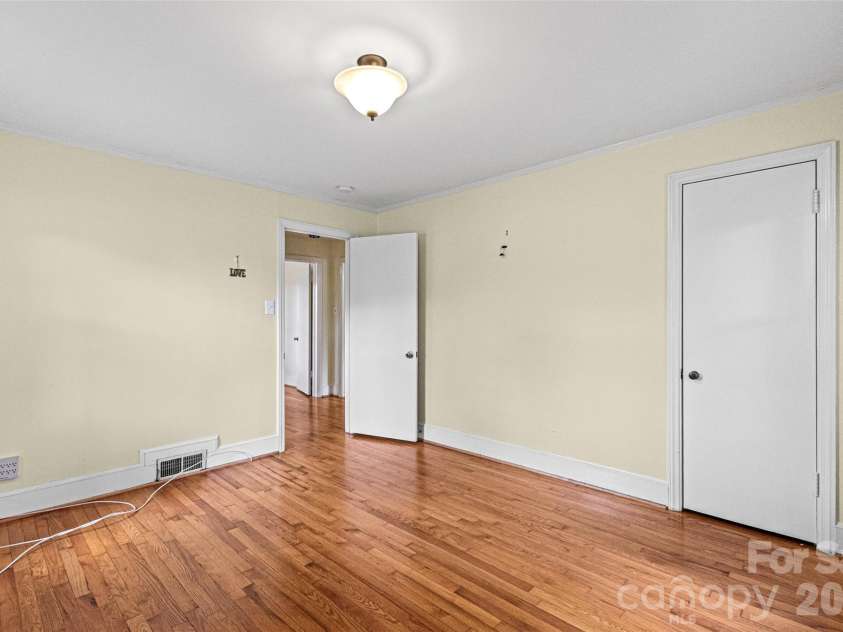 1024 Woodland Drive, Rock Hill, SC 29732.  MLS# CAR4384176, YatesRealty ID 30121. 