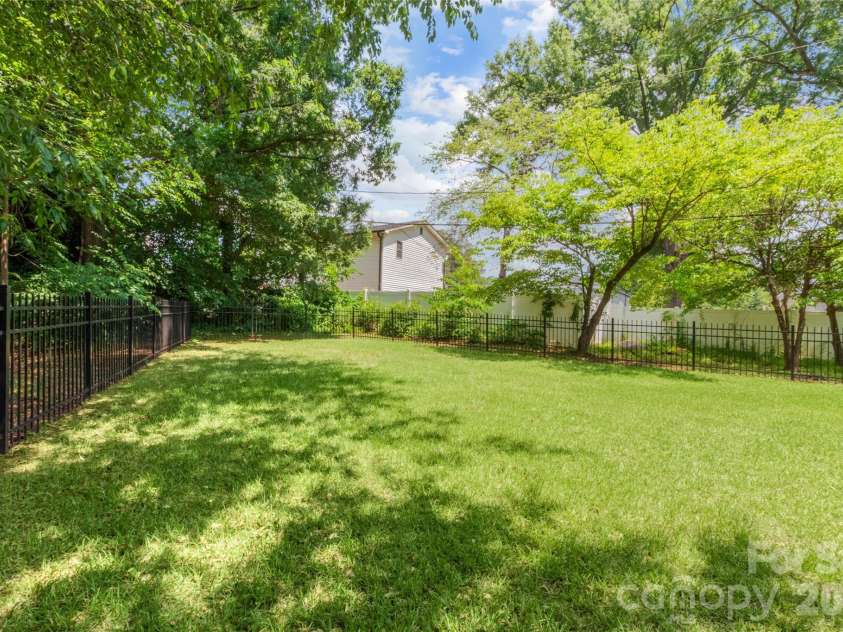 1024 Woodland Drive, Rock Hill, SC 29732.  MLS# CAR4384176, YatesRealty ID 30121. 