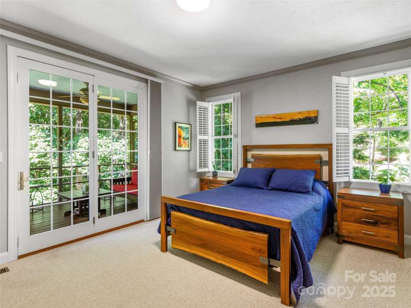 547 Pinnacle Peak Lane, Flat Rock, NC 28731.  MLS# CAR4287057, YatesRealty ID 30121. 
