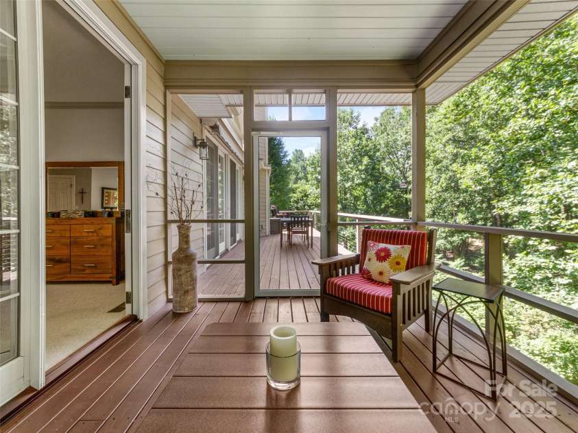 547 Pinnacle Peak Lane, Flat Rock, NC 28731.  MLS# CAR4287057, YatesRealty ID 30121. 