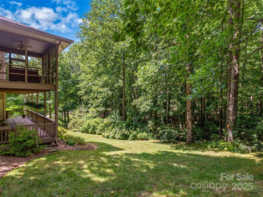 547 Pinnacle Peak Lane, Flat Rock, NC 28731.  MLS# CAR4287057, YatesRealty ID 30121. 