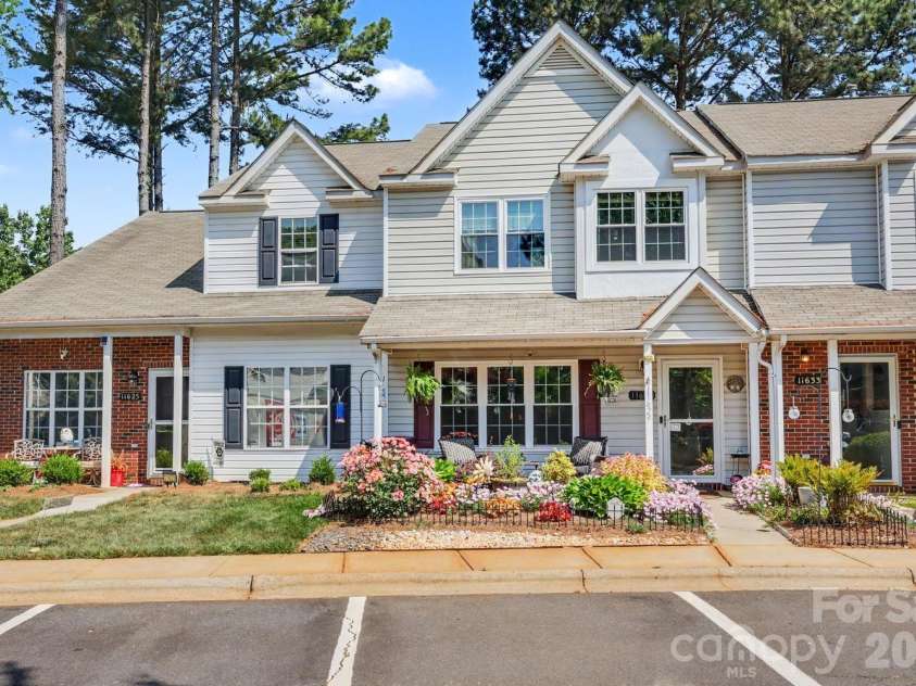 11629 Boxer Lane, Charlotte, NC 28269.  MLS# CAR4376110, YatesRealty ID 30122. 