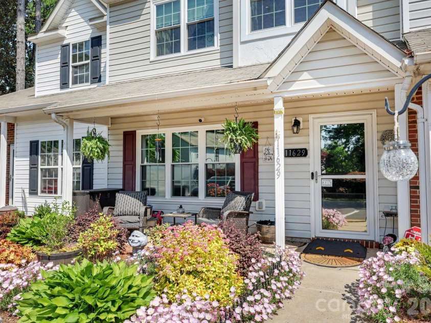11629 Boxer Lane, Charlotte, NC 28269.  MLS# CAR4376110, YatesRealty ID 30122. 