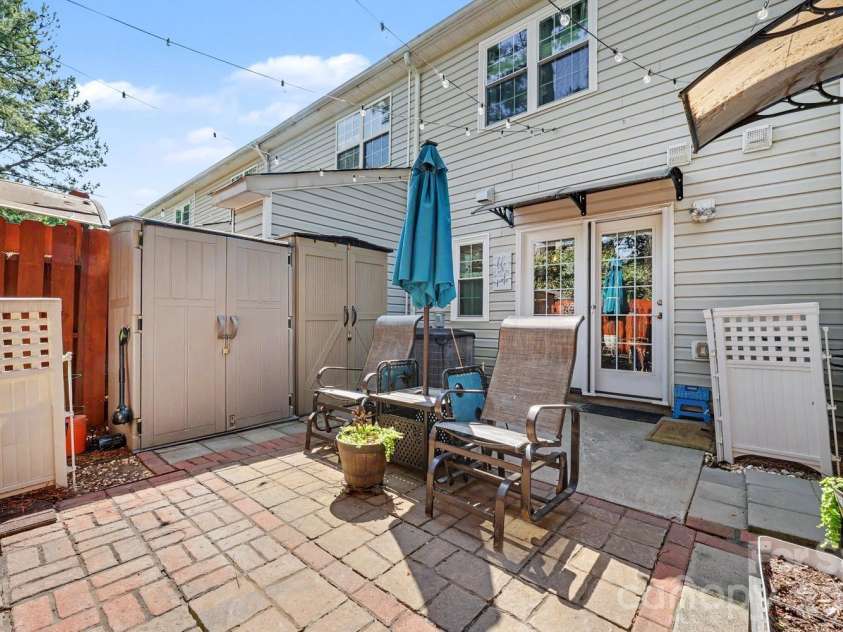 11629 Boxer Lane, Charlotte, NC 28269.  MLS# CAR4376110, YatesRealty ID 30122. 